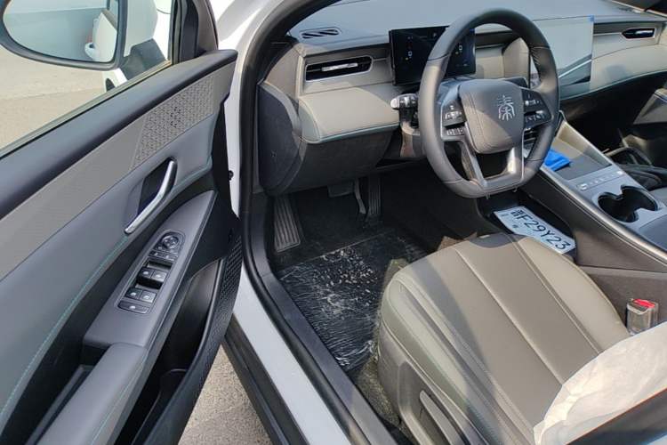 Used BYD Qin PLUS  Driver Seat
