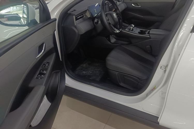 Used BYD Qin PLUS 2025 DM-i Smart Drive 55KM Leading Model Driver Seat