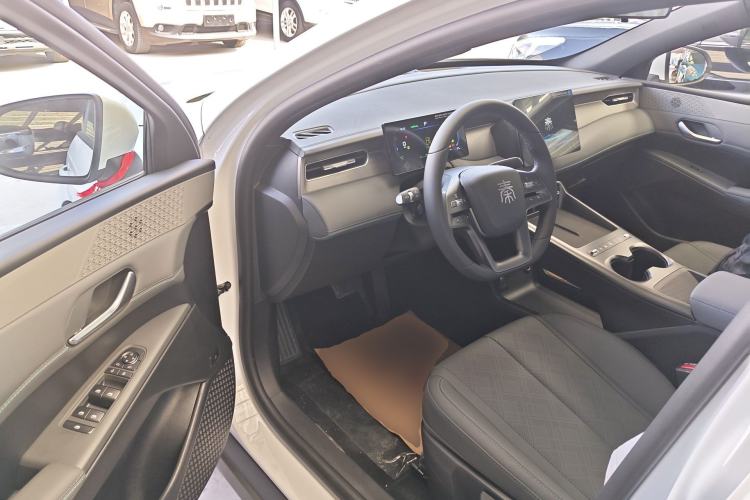 Used BYD Qin PLUS  Driver Seat