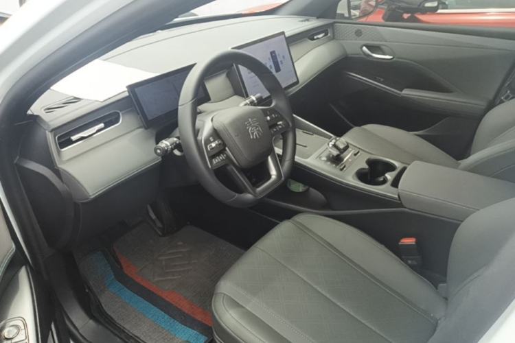 Used BYD Qin PLUS 2025 EV Smart Drive Edition 510KM Leading Model Driver Seat