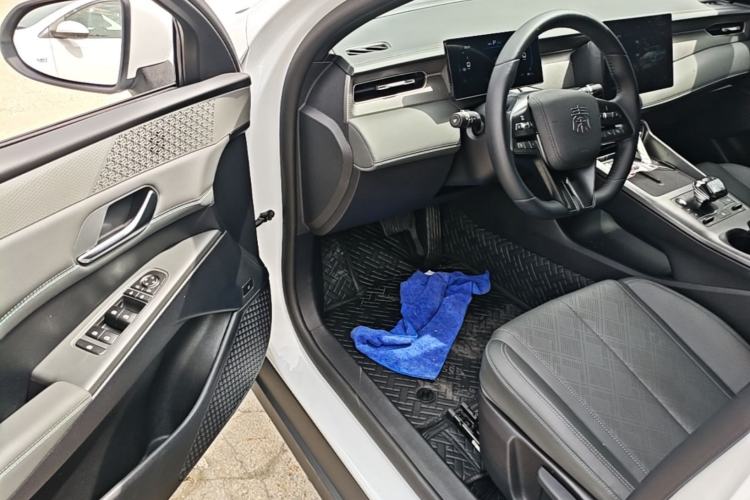 Used BYD Qin PLUS 2025 DM-i Smart Drive 55KM Leading Model Driver Seat