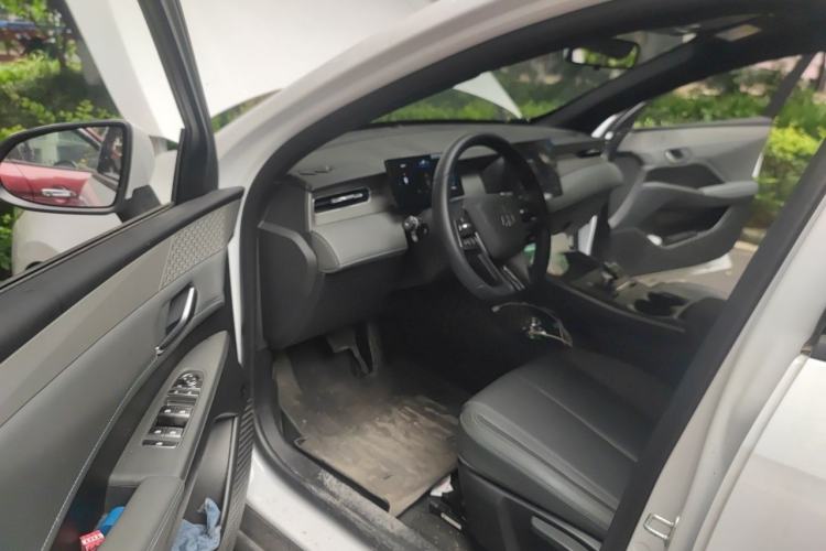 Used BYD Qin PLUS 2025 DM-i Smart Drive 55KM Leading Model Driver Seat