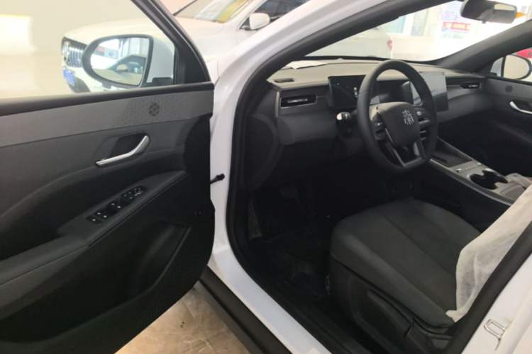 Used BYD Qin PLUS  Driver Seat