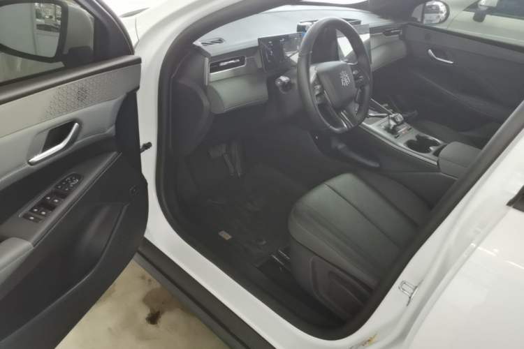 Used BYD Qin PLUS 2025 DM-i Smart Drive 55KM Leading Model Driver Seat