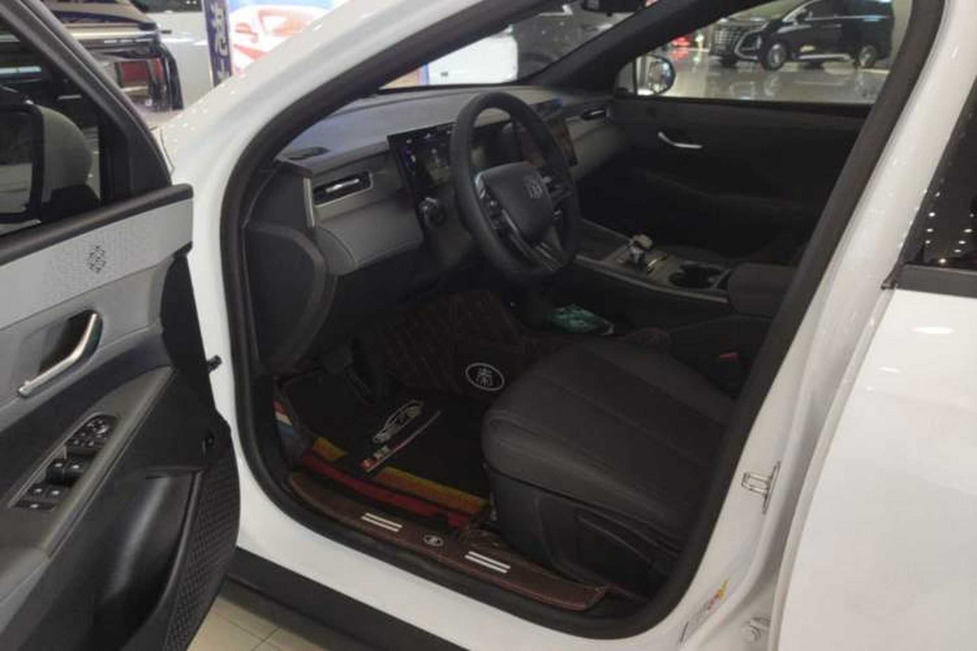 Used BYD Qin PLUS 2025 DM-i Smart Drive 55KM Leading Model Driver Seat