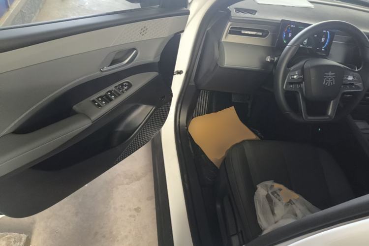 Used BYD Qin PLUS  Driver Seat