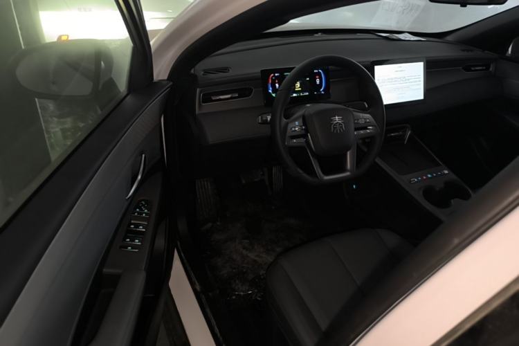 Used BYD Qin PLUS  Driver Seat
