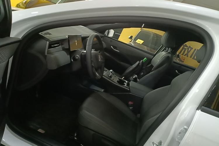 Used BYD Qin PLUS 2025 DM-i Smart Drive 55KM Leading Model Driver Seat