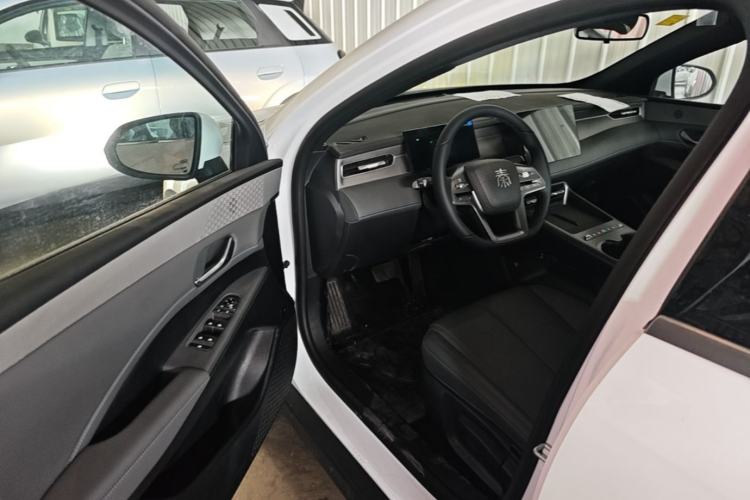 Used BYD Qin PLUS  Driver Seat