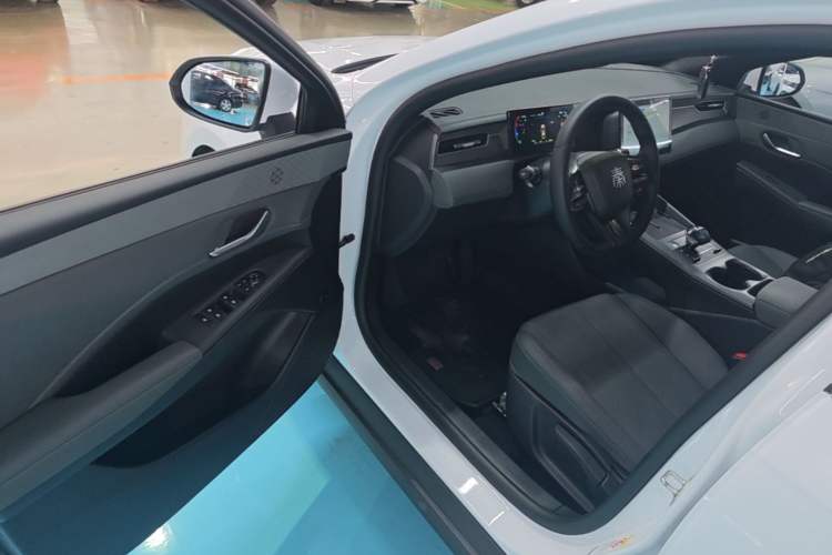 Used BYD Qin PLUS 2025 DM-i Smart Drive 55KM Leading Model Driver Seat