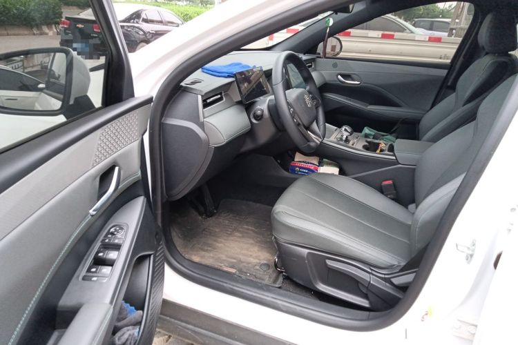 Used BYD Qin PLUS 2025 DM-i Smart Drive 55KM Leading Model Driver Seat