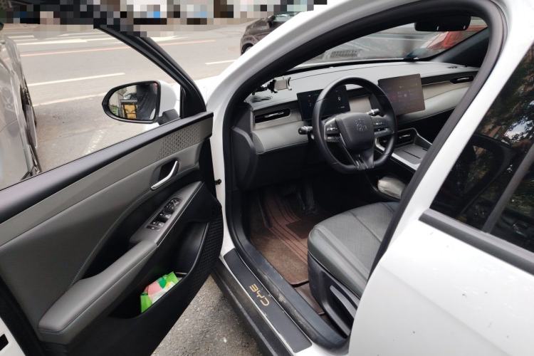 Used BYD Qin PLUS 2025 DM-i Smart Drive 55KM Leading Model Driver Seat