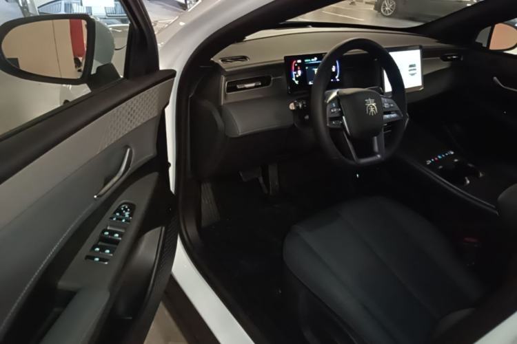 Used BYD Qin PLUS  Driver Seat