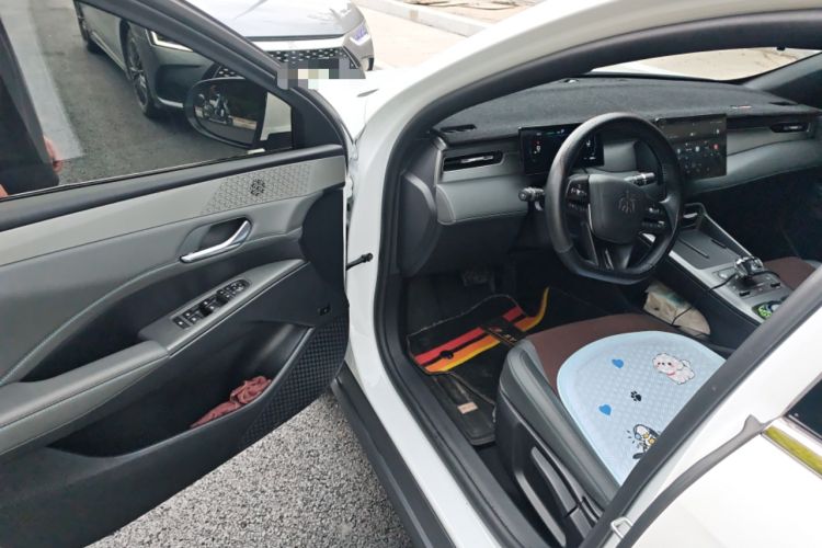 Used BYD Qin PLUS 2025 DM-i Smart Drive 55KM Leading Model Driver Seat