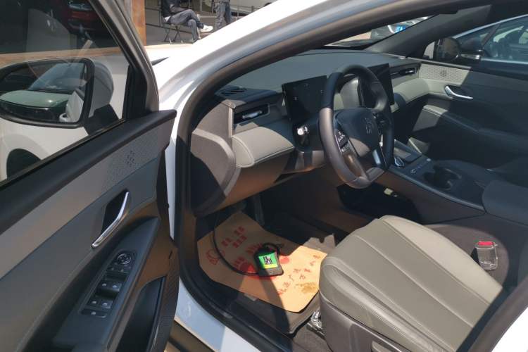 Used BYD Qin PLUS  Driver Seat