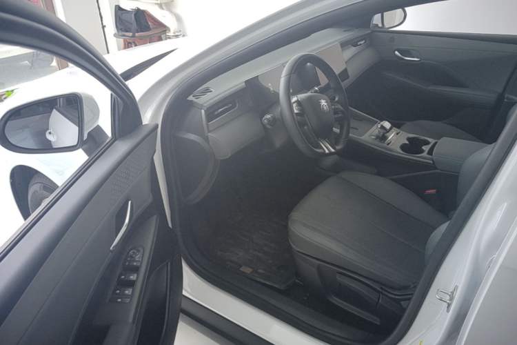 Used BYD Qin PLUS 2025 DM-i Smart Drive 55KM Leading Model Driver Seat