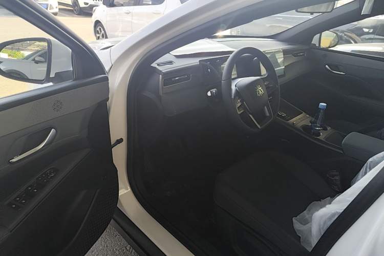 Used BYD Qin PLUS  Driver Seat