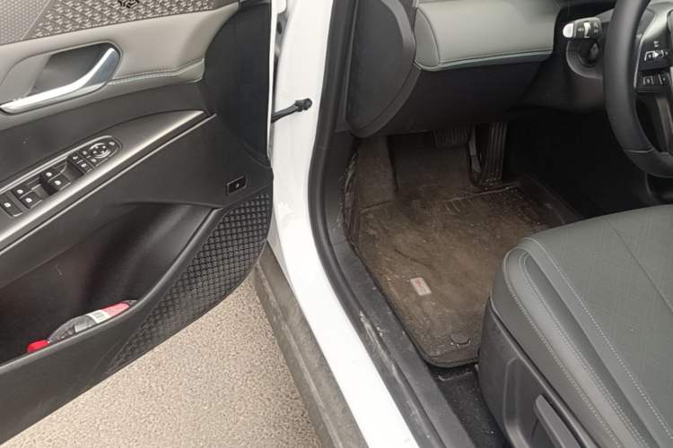 Used BYD Qin PLUS  Driver Seat