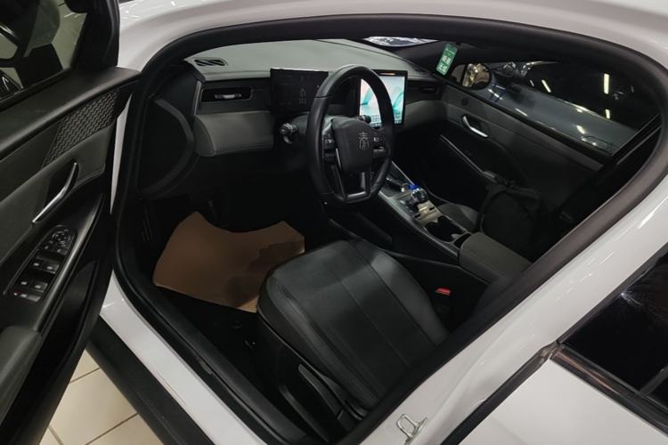 Used BYD Qin PLUS 2025 EV Smart Drive Edition 510KM Leading Model Driver Seat