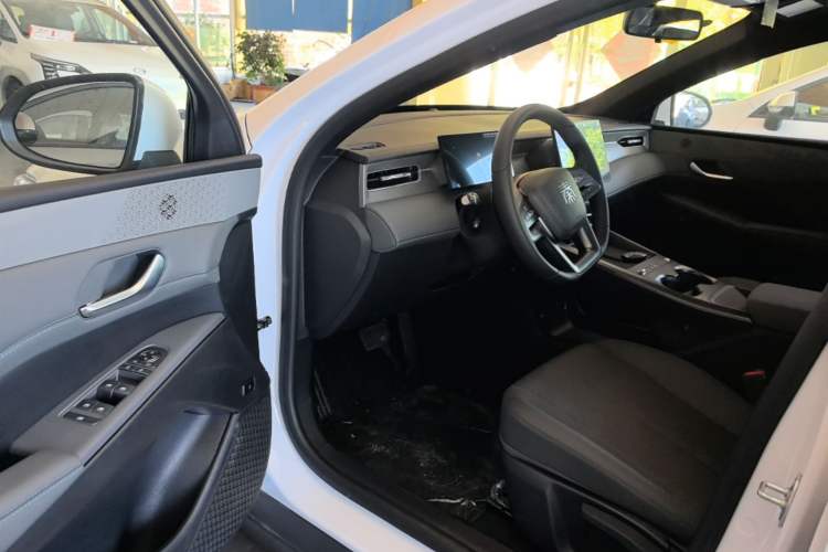 Used BYD Qin PLUS  Driver Seat