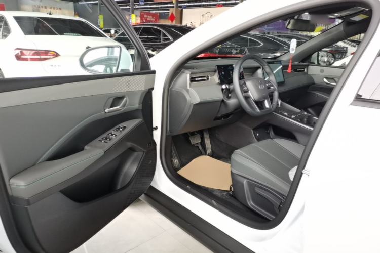 Used BYD Qin PLUS  Driver Seat