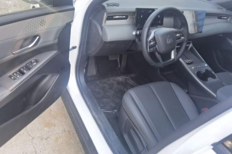 Used BYD Qin PLUS  Driver Seat