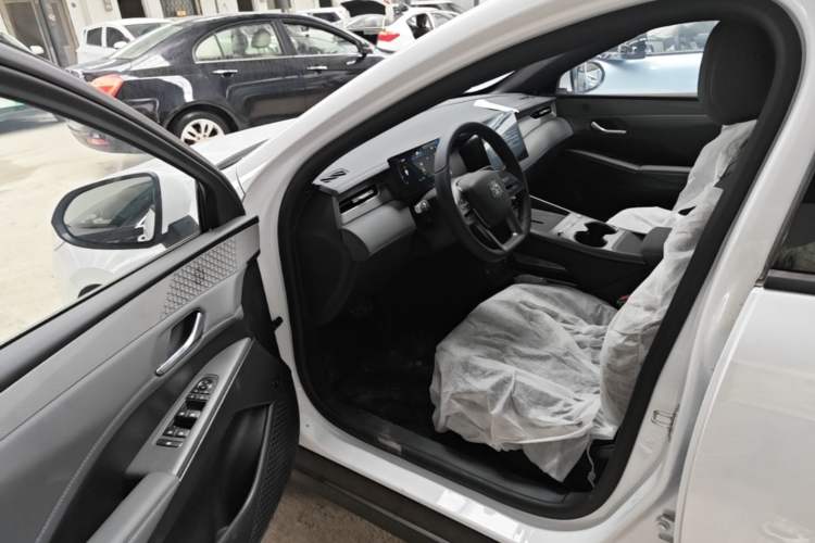 Used BYD Qin PLUS  Driver Seat