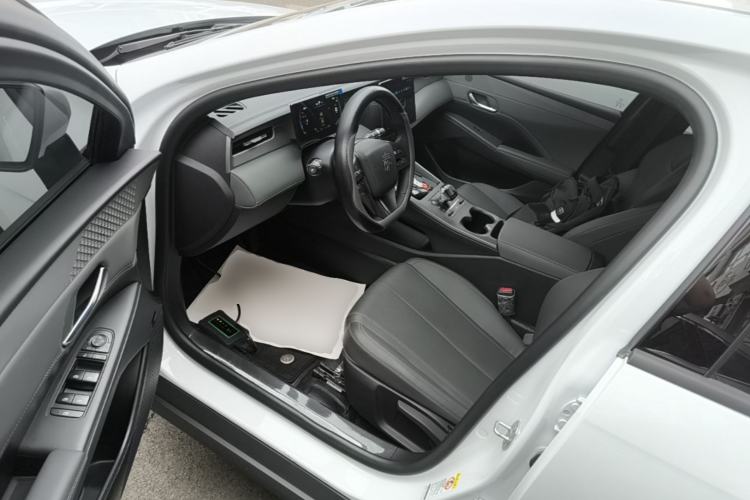 Used BYD Qin PLUS 2025 DM-i Smart Drive 55KM Leading Model Driver Seat