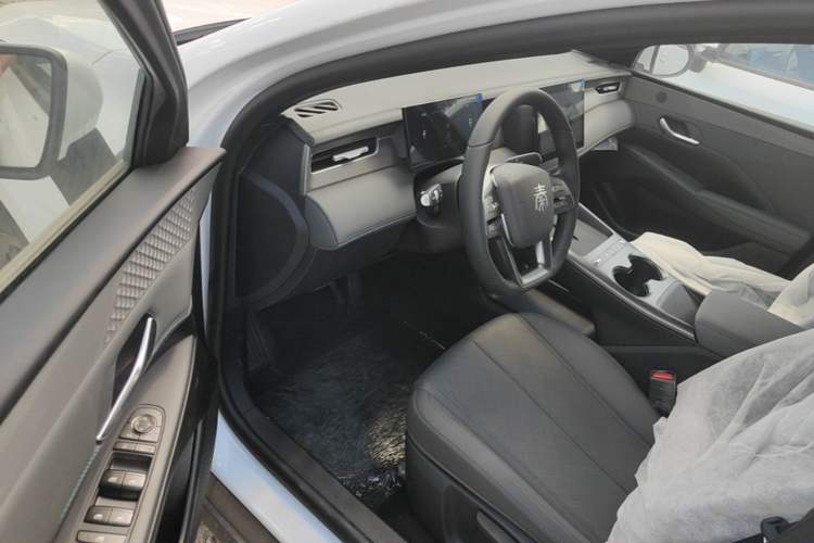 Used BYD Qin PLUS  Driver Seat