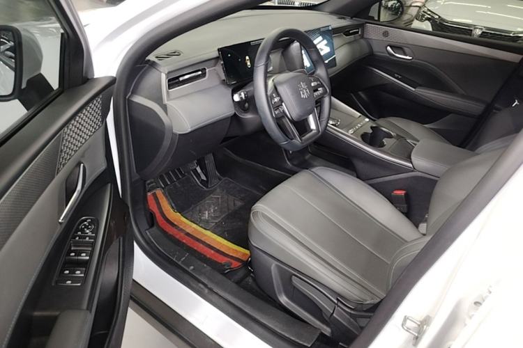 Used BYD Qin PLUS  Driver Seat
