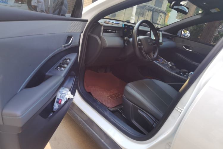 Used BYD Qin PLUS 2025 DM-i Smart Drive 55KM Leading Model Driver Seat