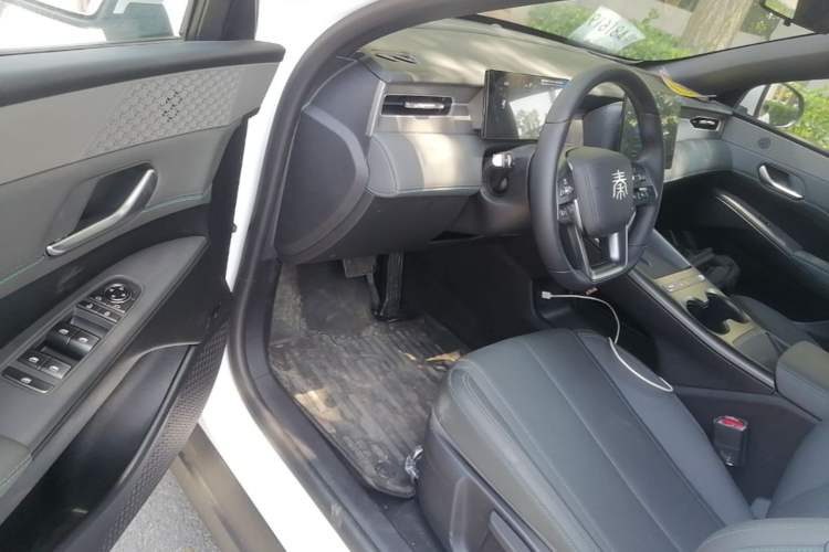 Used BYD Qin PLUS  Driver Seat