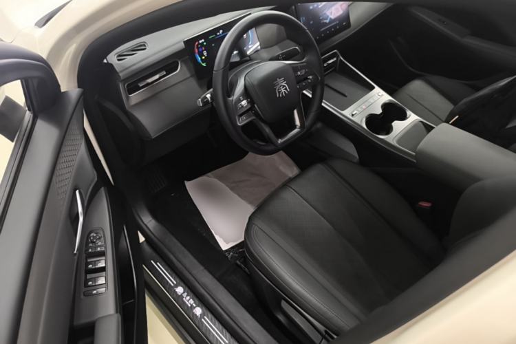 Used BYD Qin PLUS  Driver Seat