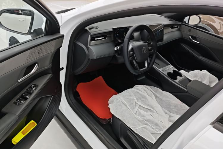 Used BYD Qin PLUS  Driver Seat