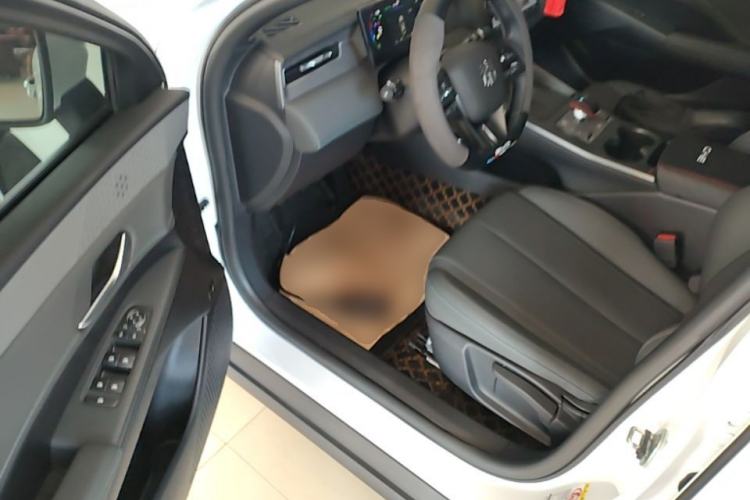 Used BYD Qin PLUS 2025 DM-i Smart Drive 55KM Leading Model Driver Seat