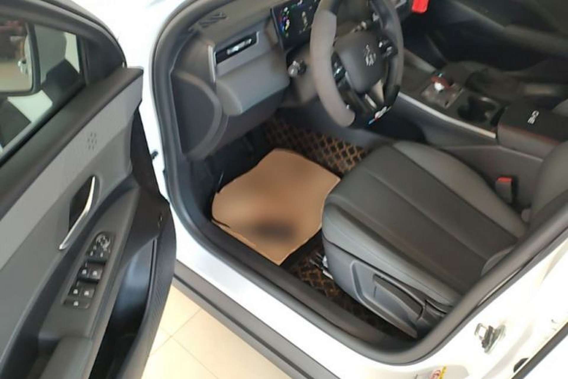 Used BYD Qin PLUS 2025 DM-i Smart Drive 55KM Leading Model Driver Seat