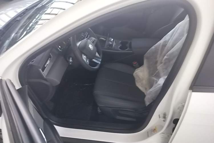 Used BYD Qin PLUS 2025 DM-i Smart Drive 55KM Leading Model Driver Seat