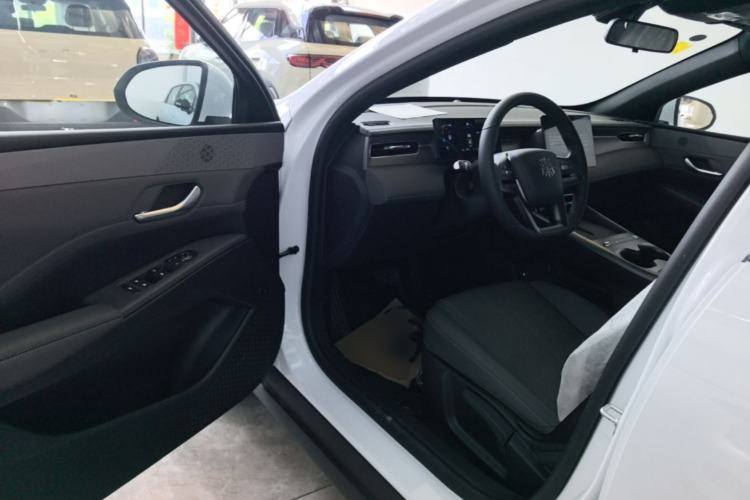 Used BYD Qin PLUS  Driver Seat
