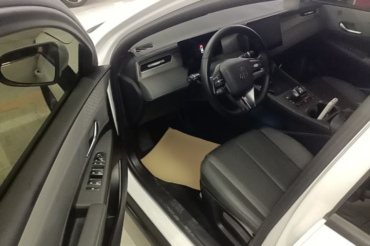 Used BYD Qin PLUS 2025 DM-i Smart Drive 55KM Leading Model Driver Seat