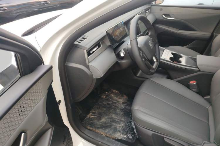 Used BYD Qin PLUS  Driver Seat