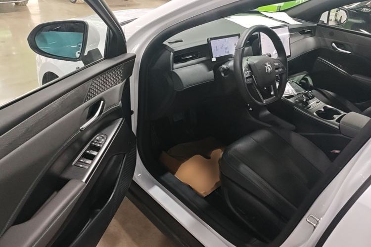 Used BYD Qin PLUS 2025 EV Smart Drive Version 510KM Beyond Model Driver Seat