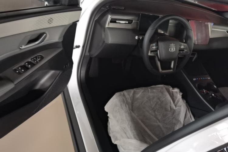 Used BYD Qin PLUS  Driver Seat
