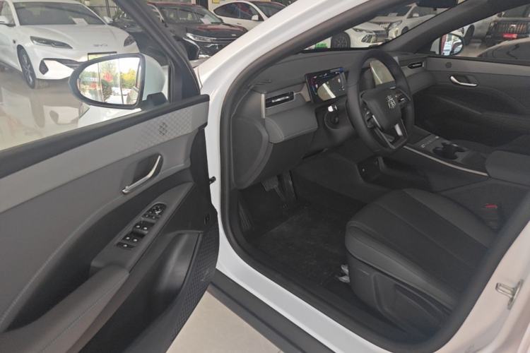 Used BYD Qin PLUS  Driver Seat