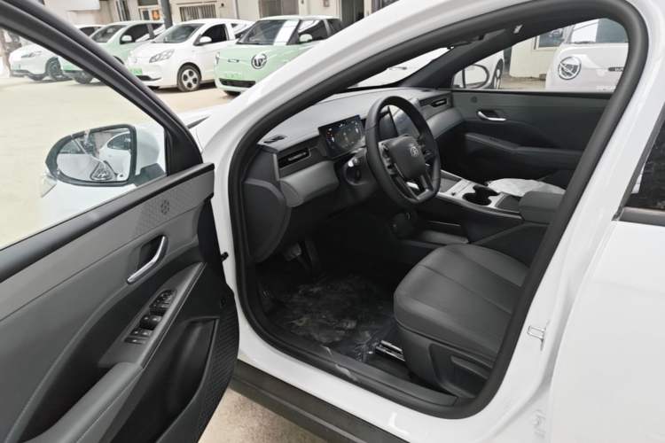 Used BYD Qin PLUS  Driver Seat