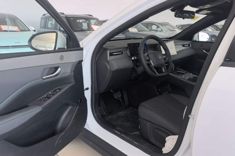 Used BYD Qin PLUS  Driver Seat