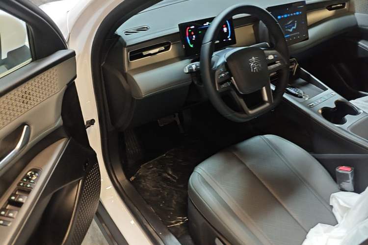 Used BYD Qin PLUS  Driver Seat