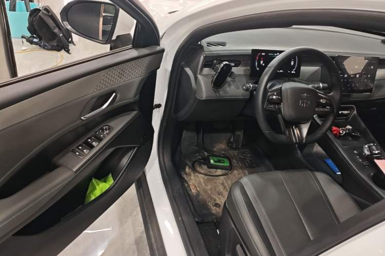 Used BYD Qin PLUS 2025 DM-i Smart Drive 55KM Leading Model Driver Seat