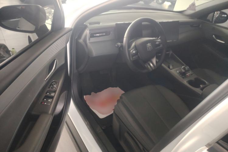 Used BYD Qin PLUS 2025 DM-i Smart Drive 55KM Leading Model Driver Seat