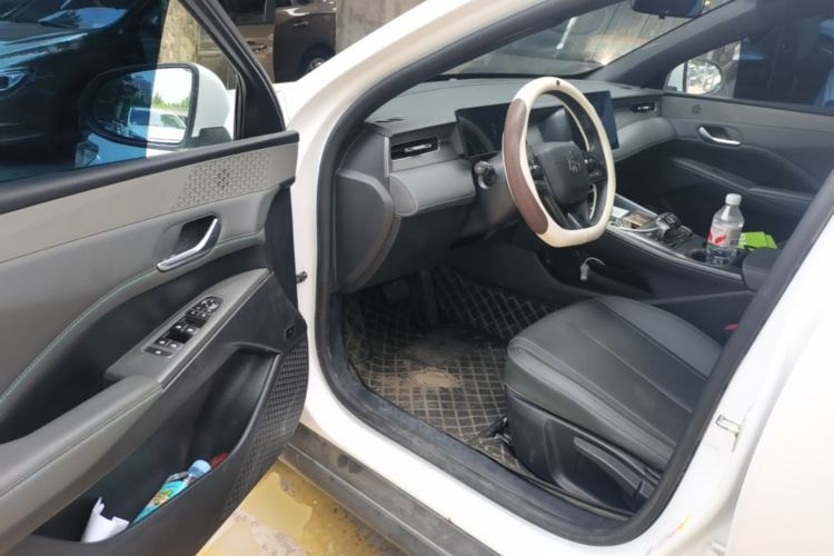 Used BYD Qin PLUS 2025 DM-i Smart Drive 55KM Leading Model Driver Seat