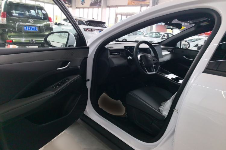 Used BYD Qin PLUS  Driver Seat